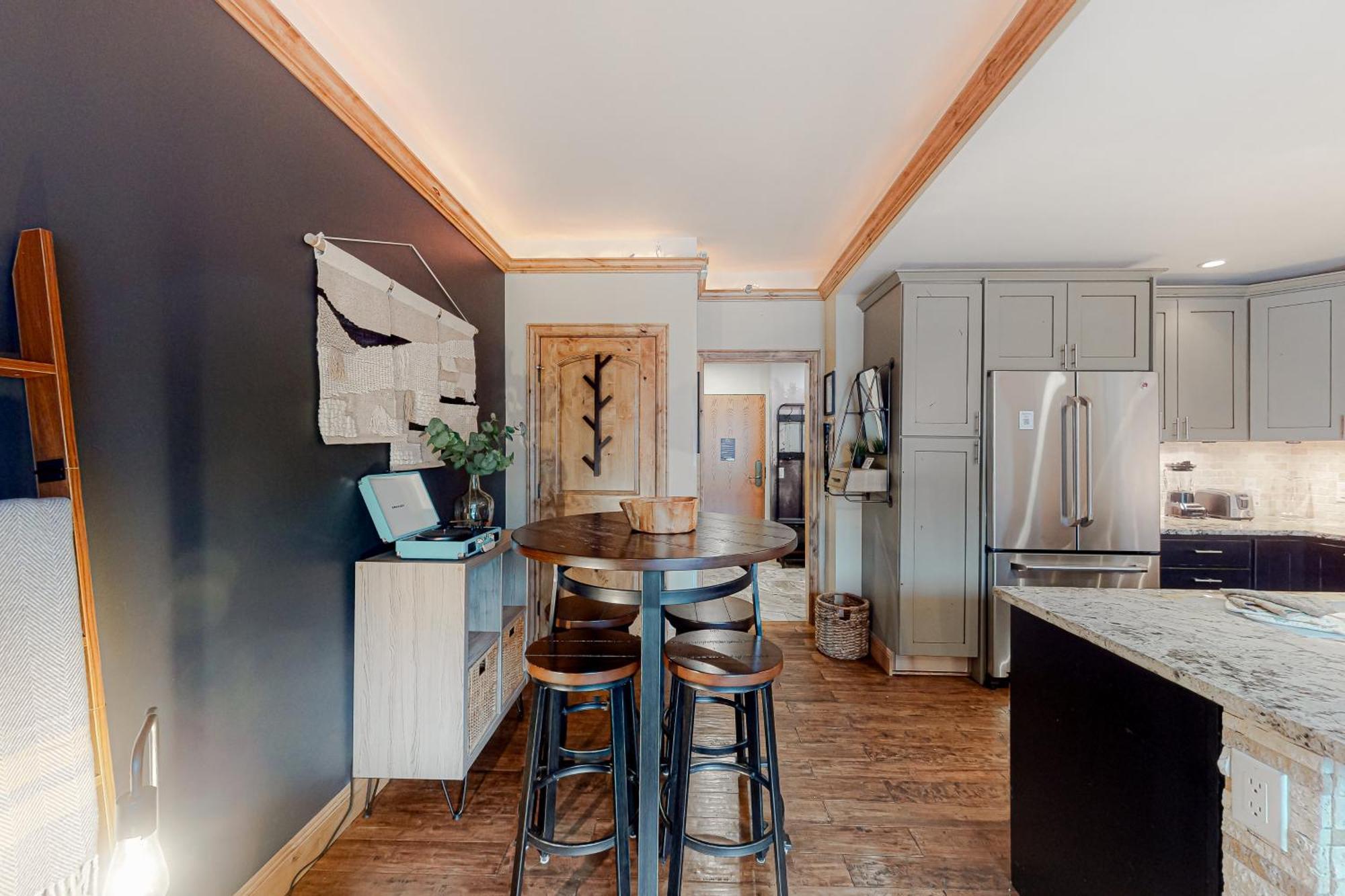 Telemark Copper Mountain Room photo