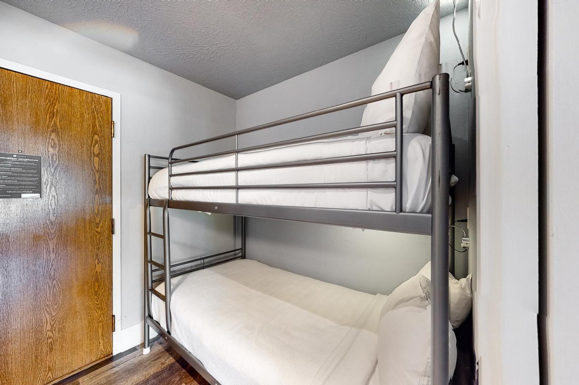 Telemark Copper Mountain Room photo